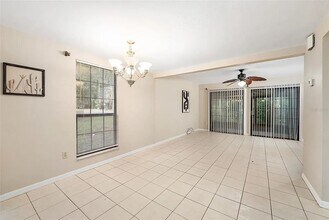 911 SW 57th Ter in Gainesville, FL - Building Photo - Building Photo