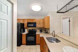 4623 SW 44th Ln in Gainesville, FL - Building Photo - Building Photo