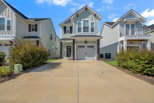 458 Grand Oaks Rd in Tallahassee, FL - Building Photo