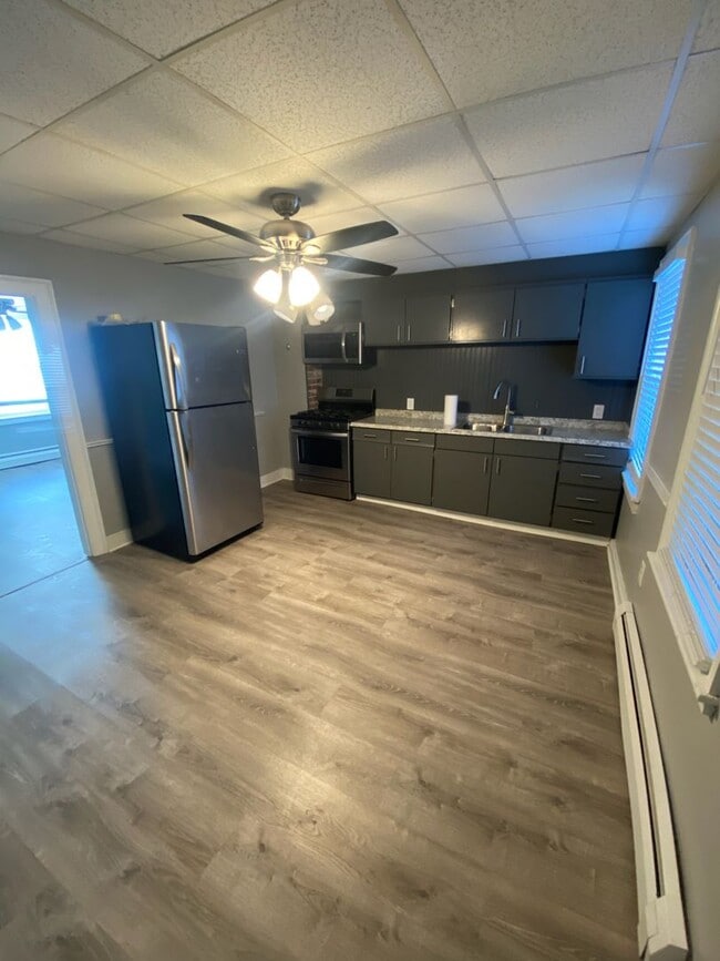 9 W Main St in Macungie, PA - Building Photo - Building Photo