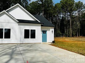 525 N Linwood Ave in Charlotte, NC - Building Photo