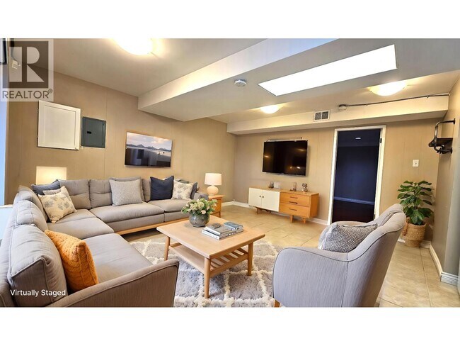 48xx Portland St in Burnaby, BC - Building Photo - Building Photo