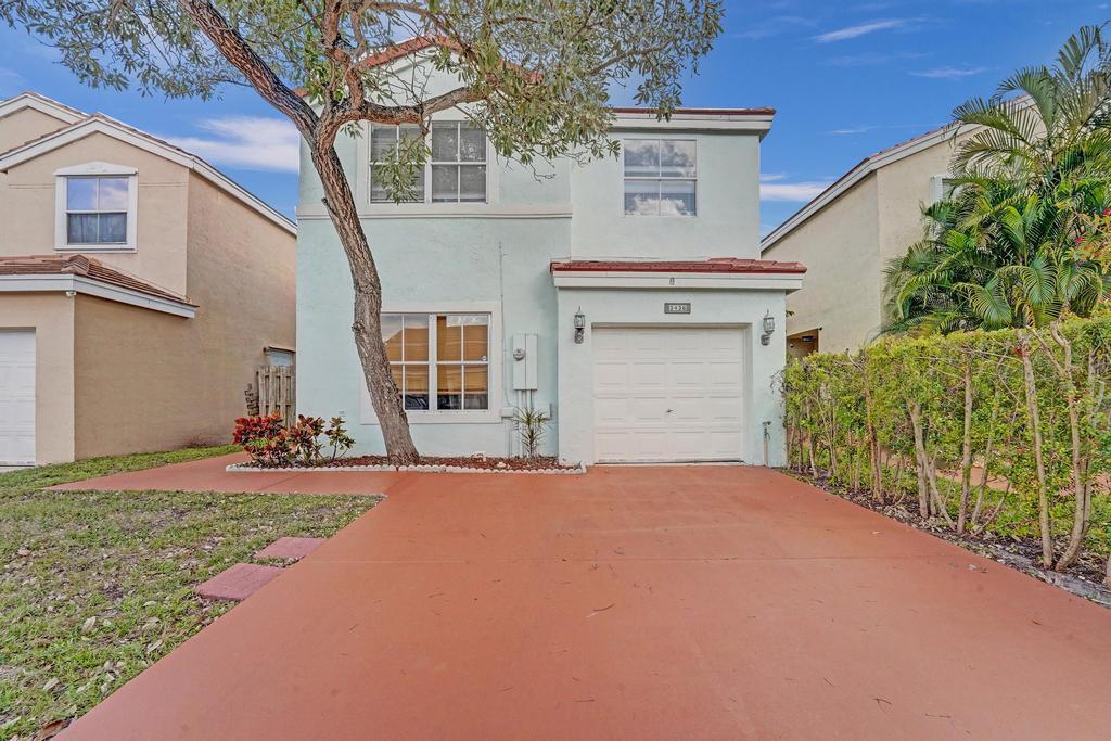 3436 Orinoco Ln in Margate, FL - Building Photo