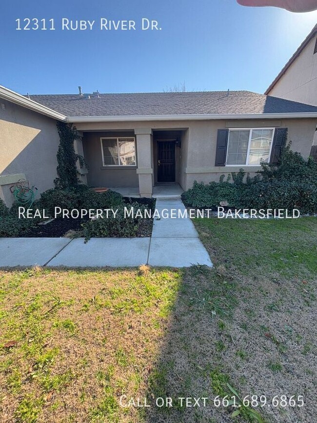 12311 Ruby River Dr in Bakersfield, CA - Building Photo - Building Photo