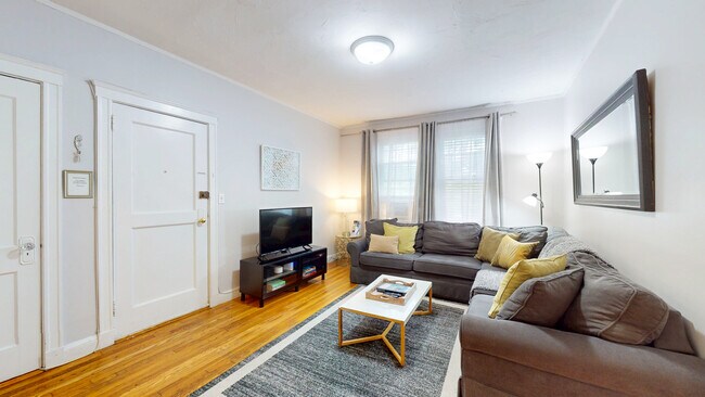 169 Kent St, Unit 3