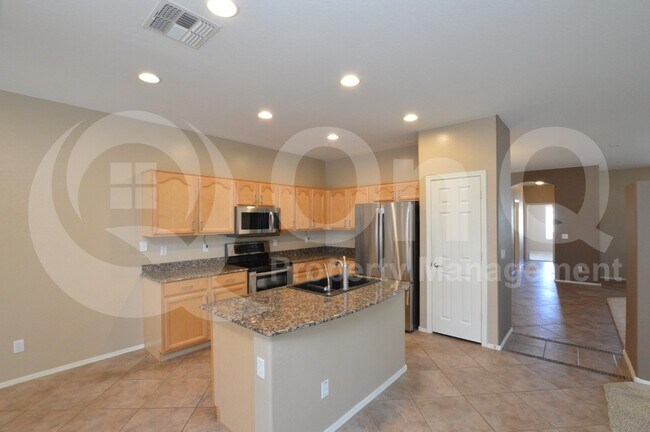 3371 E Canary Way in Chandler, AZ - Building Photo - Building Photo