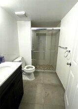 16571 Blatt Blvd in Weston, FL - Building Photo - Building Photo