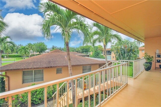 property at 729 Palm View Dr