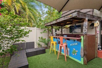 7117 71st Way in West Palm Beach, FL - Building Photo - Building Photo