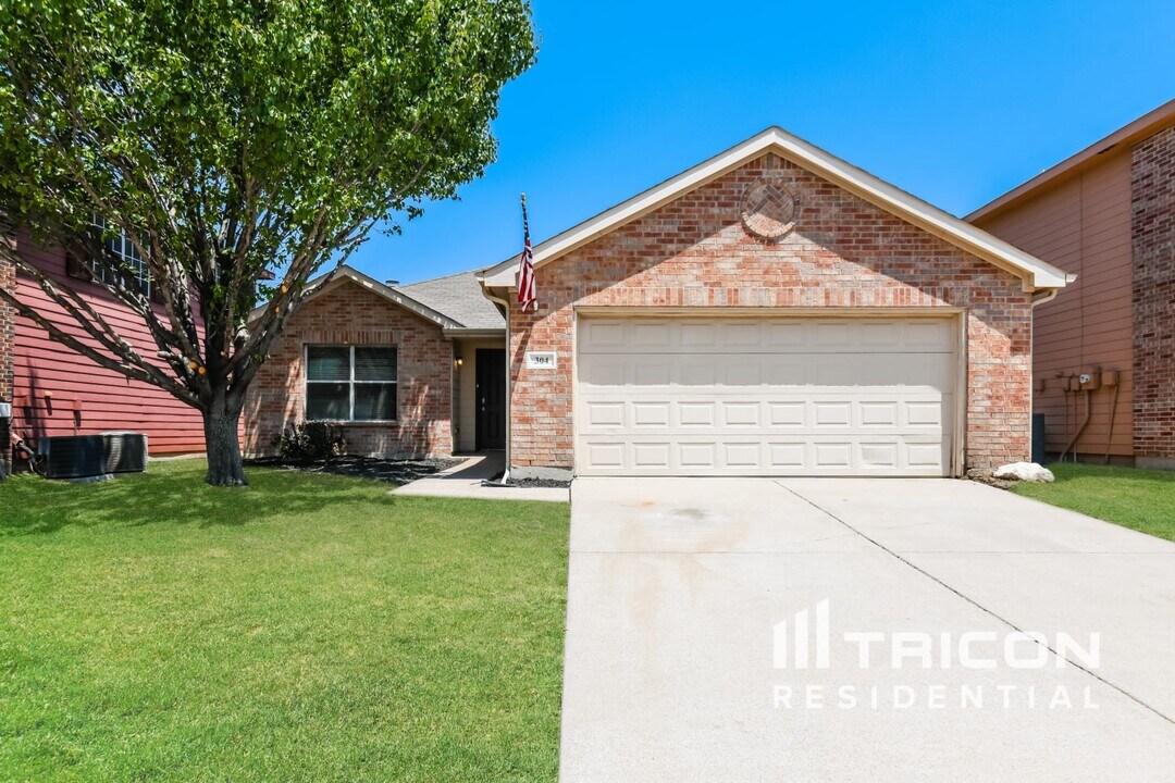 304 Blairwood Dr in Fort Worth, TX - Building Photo