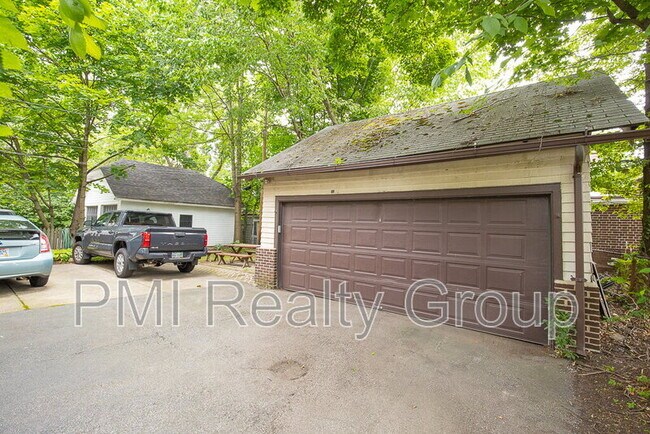 2129 Coventry Rd in Cleveland Heights, OH - Building Photo - Building Photo