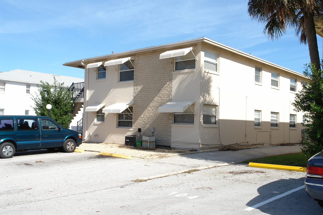 2592 Tulane Ave in Daytona Beach, FL - Foto de edificio