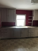 27 Exeter Rd, Unit 2