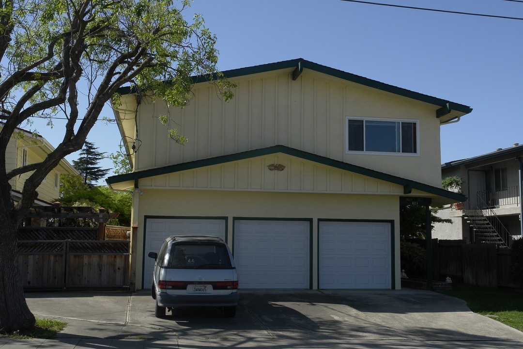 803-807 Marylin Ave in Livermore, CA - Building Photo