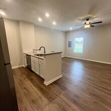 205 Cherry Way in Bowling Green, KY - Building Photo - Building Photo