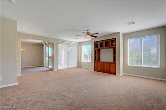 10700 Shasta Glow Ct in Henderson, NV - Building Photo - Building Photo