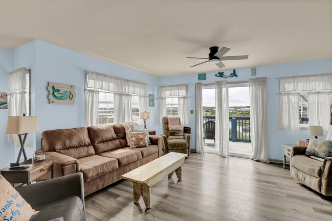 1413 New River Inlet Rd