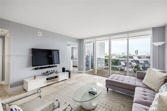 1800 Sunset Harbour Dr, Unit 715 in Miami Beach, FL - Building Photo - Building Photo