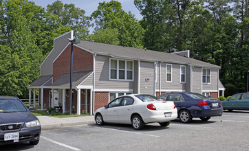 Lafayette Village Family Apartments in Williamsburg, VA - Building Photo - Building Photo