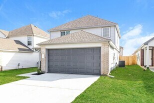 2150 Middle Rdg Dr in Conroe, TX - Building Photo