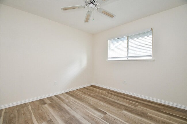 property at 162 Bluebonnet St