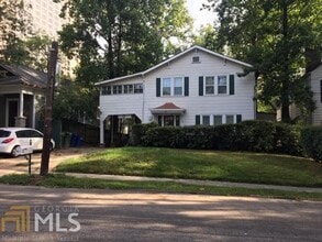 32 Highland Dr NE in Atlanta, GA - Foto de edificio - Building Photo
