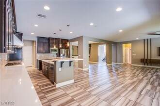 5863 Glory Heights Dr in Las Vegas, NV - Building Photo - Building Photo