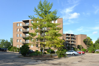 Spyglass in Cincinnati, OH - Foto de edificio - Building Photo