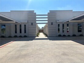16 Briggs Rd in Weslaco, TX - Building Photo