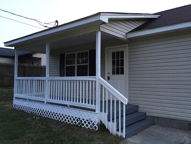 2505 W Dennis Dr in Gainesville, GA - Building Photo - Building Photo