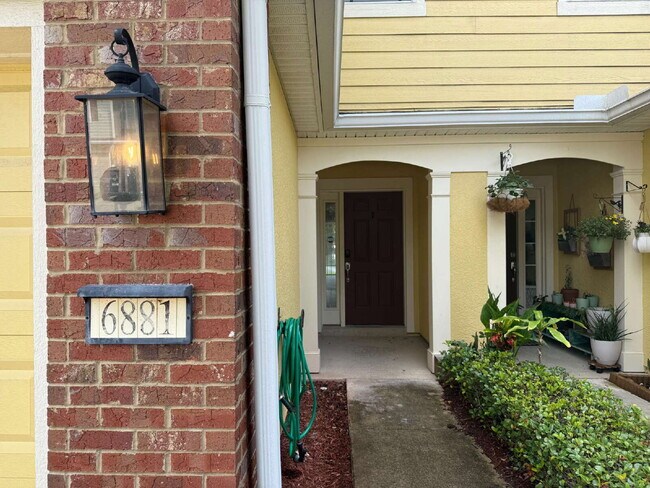6881 Woody Vine Dr in Jacksonville, FL - Building Photo - Building Photo