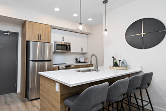 Cadence Apartments in Edmonton, AB - Building Photo - Building Photo