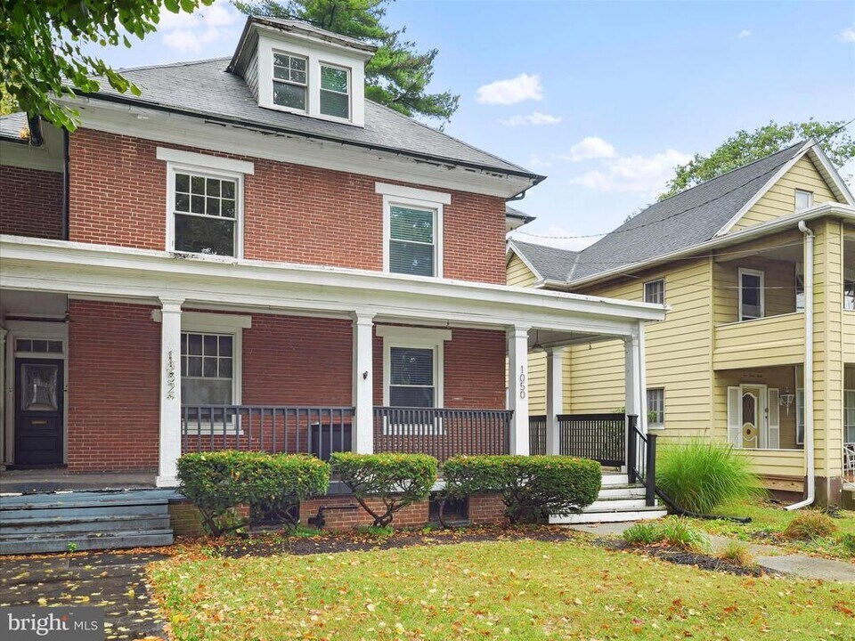 1050 Edgar Ave in Chambersburg, PA - Building Photo