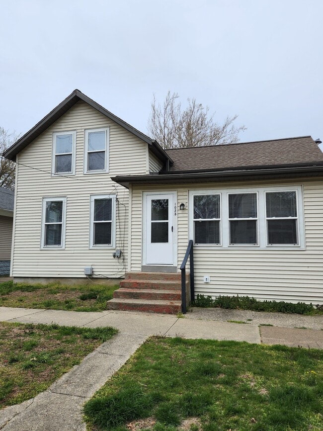 property at 1025 Morrison Ave