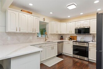 3130 NW 69th St in Fort Lauderdale, FL - Building Photo - Building Photo