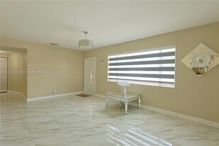 4147 W 8th Ave in Hialeah, FL - Building Photo