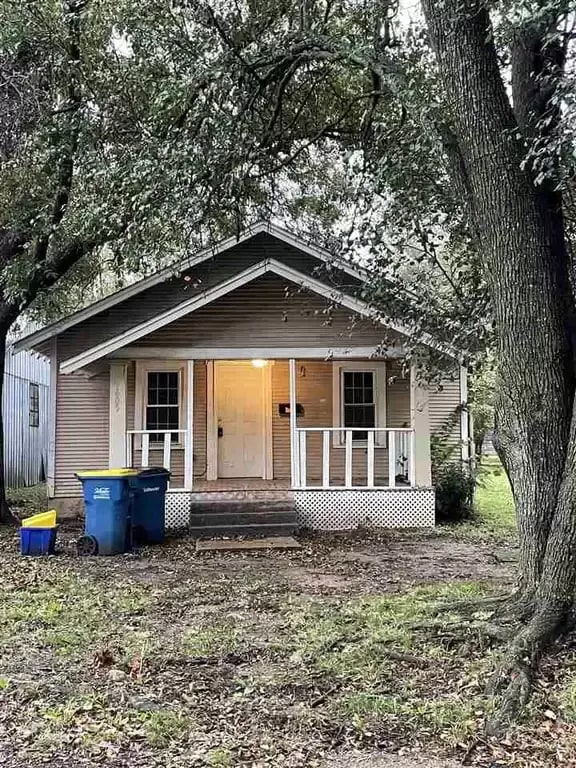property at 1405 S Springfield St