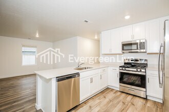 2451 W Pollinator Dr in Kuna, ID - Building Photo - Building Photo