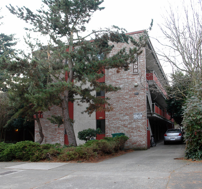 Sands Apartments in Seattle, WA - Foto de edificio - Building Photo