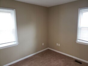 1363 Sunset Dr in Norfolk, VA - Foto de edificio - Building Photo