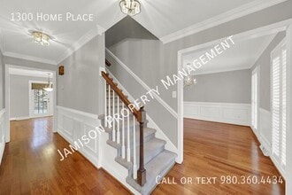 1300 Home Pl in Matthews, NC - Building Photo - Building Photo