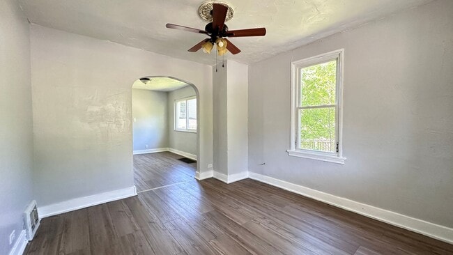 460 Penn Ave in Midland, PA - Building Photo - Building Photo