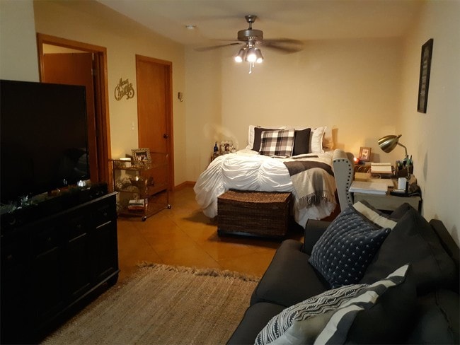 210 S Husband St in Stillwater, OK - Building Photo - Building Photo