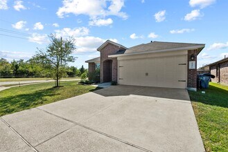 15470 Rancho Joya Wy in Houston, TX - Building Photo - Building Photo