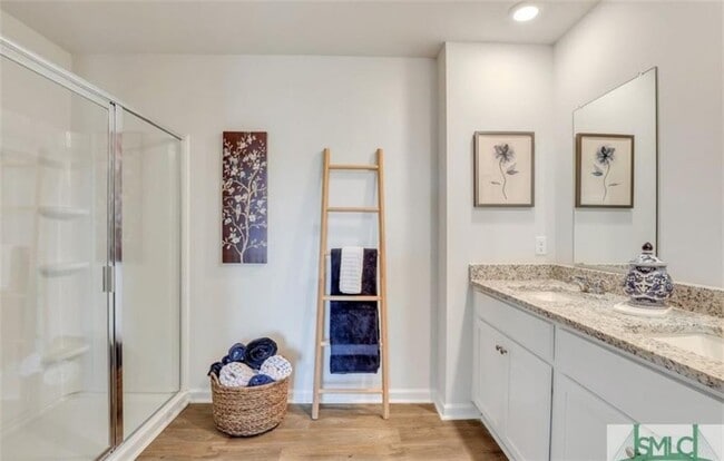 477 Coconut Dr in Bloomingdale, GA - Foto de edificio - Building Photo