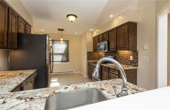 15-17 Boughton St in Danbury, CT - Building Photo - Building Photo