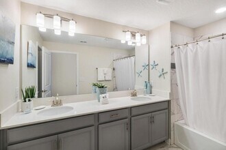 8945 Stinger Dr in Davenport, FL - Building Photo - Building Photo