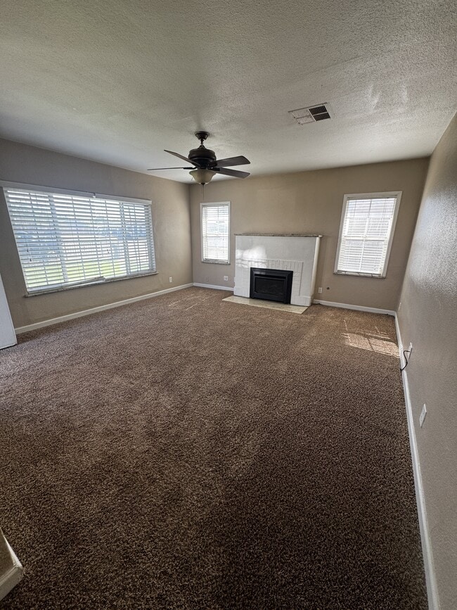 1701 Belmont St in Delano, CA - Building Photo - Building Photo