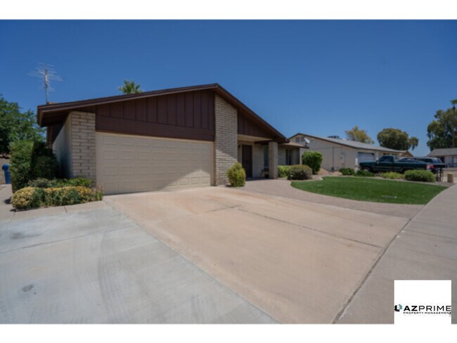 property at 6320 W Eva St