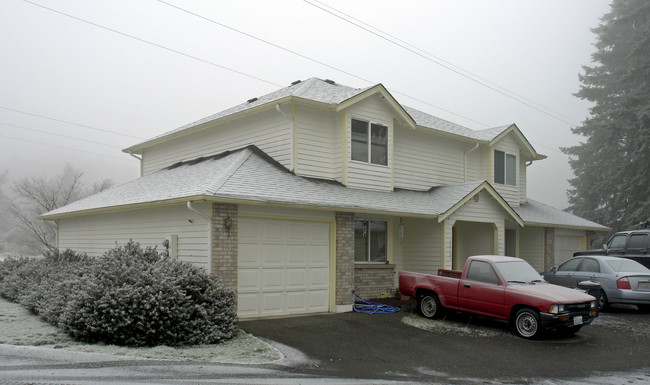 12105-12107 112th Ave E in Puyallup, WA - Foto de edificio - Building Photo